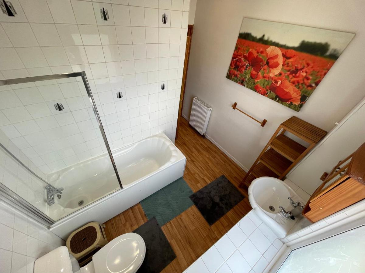 Spacious Family Flat Лондон Экстерьер фото